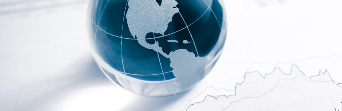 Reading the yield curve